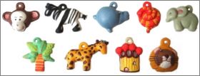 Parade dans la savane - F�ves pendentif biscuit dor� - 2004