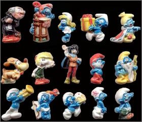 Les Schtroumpfs - 15 F�ves Brillantes "relief" Peyo - Alcara